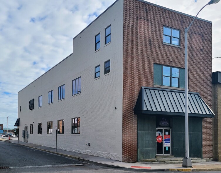 19 S Brown St, Lewistown, PA for lease - Building Photo - Image 1 of 1