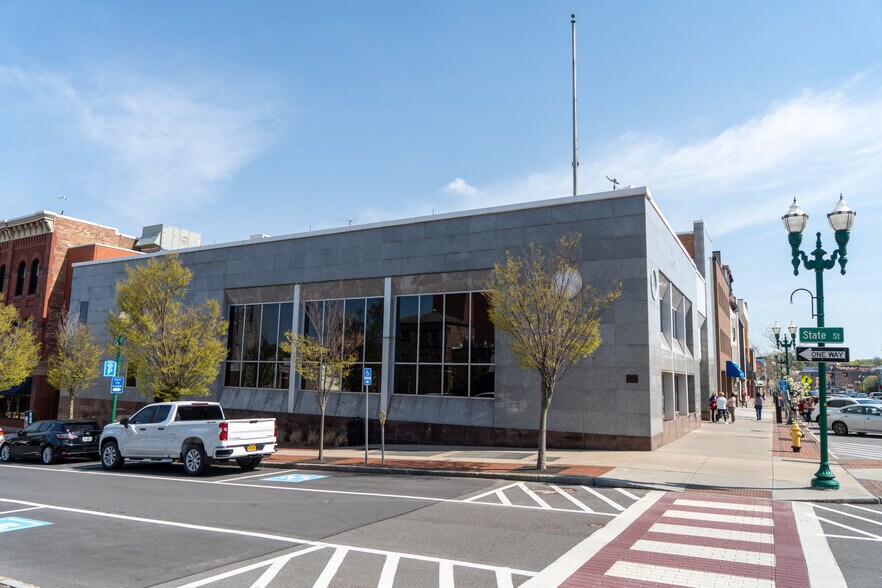 115 Genesee St, Auburn, NY 13021 Retail for Lease