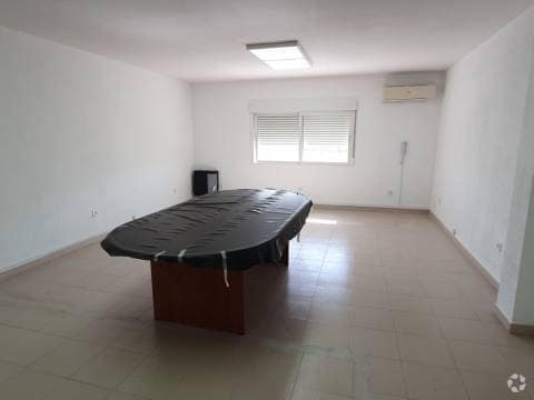 Office in Fuenlabrada, Madrid for lease Interior Photo- Image 1 of 7
