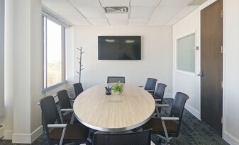 Euclid Office & Medical Plaza - Convenience Store