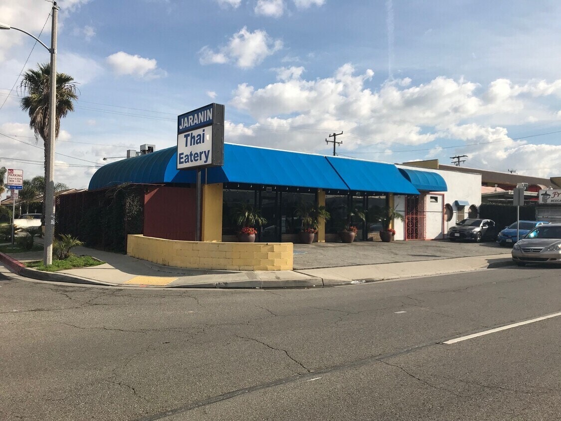 11934-11940 Aviation Blvd, Inglewood, CA for lease Interior Photo- Image 1 of 8