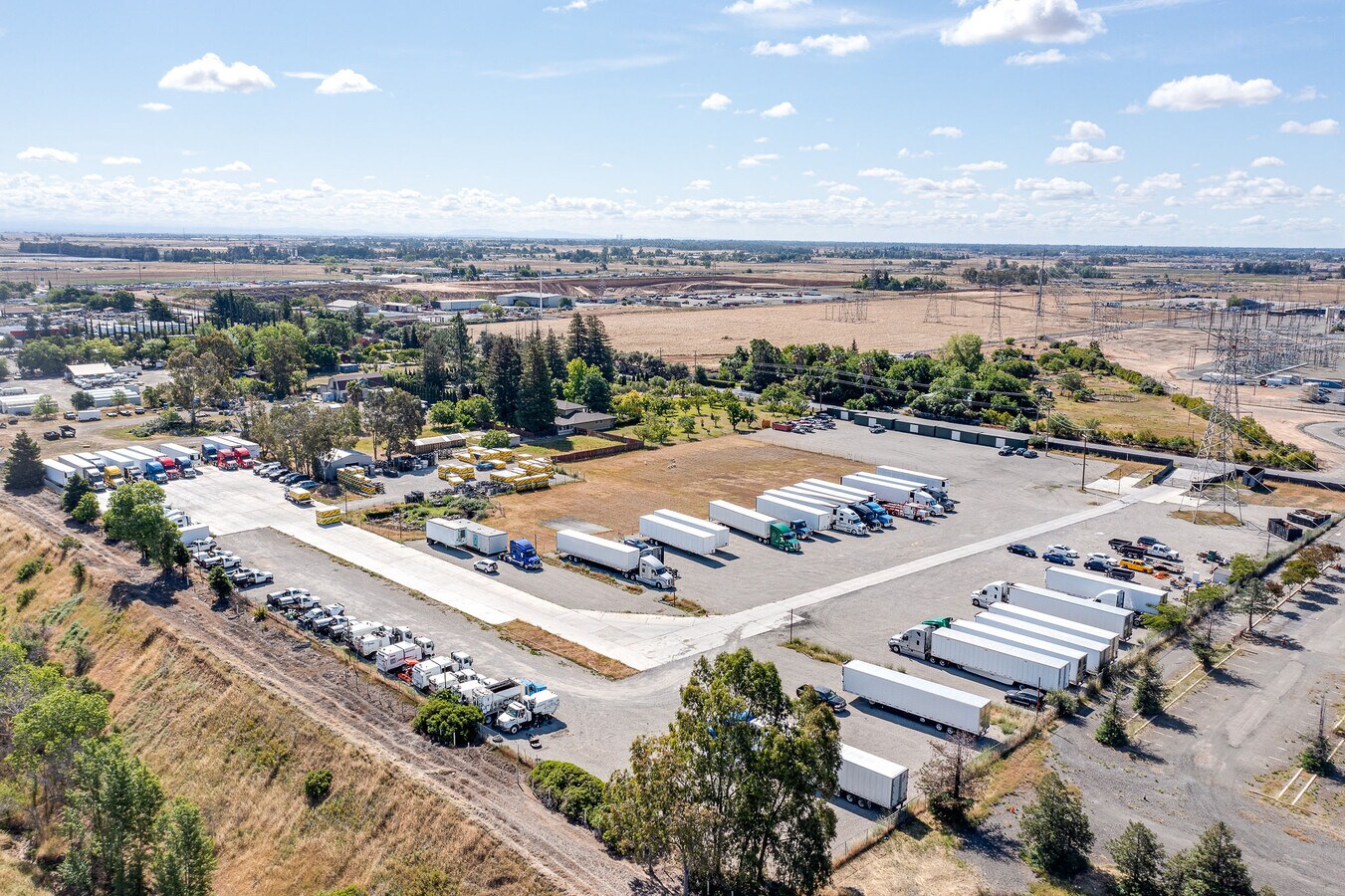 9291 Elder Creek Rd, Sacramento, CA 95829