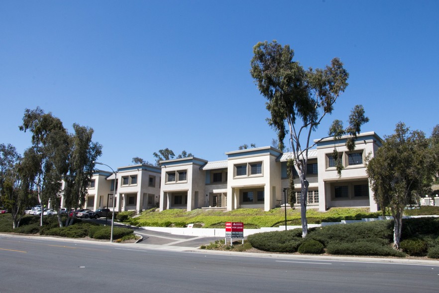 15706-15708 Pomerado Rd, Poway, CA for lease - Building Photo - Image 1 of 7