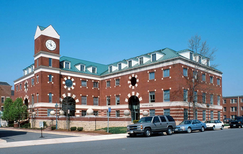 1240 N Pitt St, Alexandria, VA for lease - Building Photo - Image 2 of 7