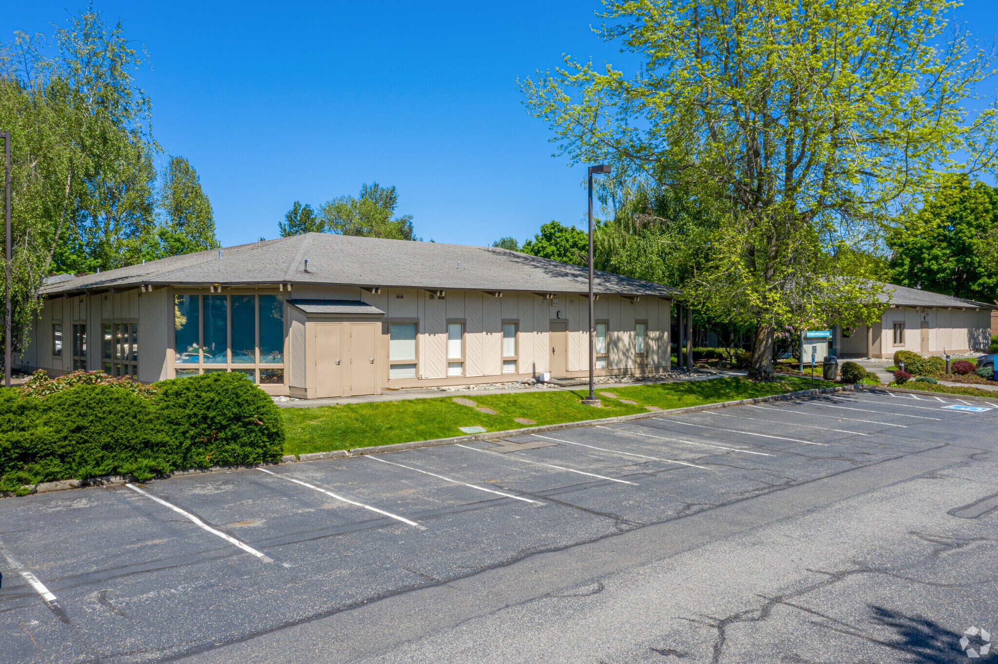 12911 120th Ave NE, Kirkland, WA for lease Primary Photo- Image 1 of 17