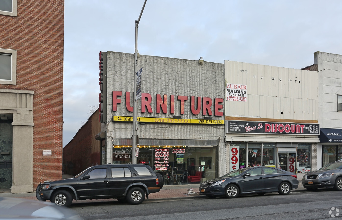 34 Main St, Hempstead, NY 11550