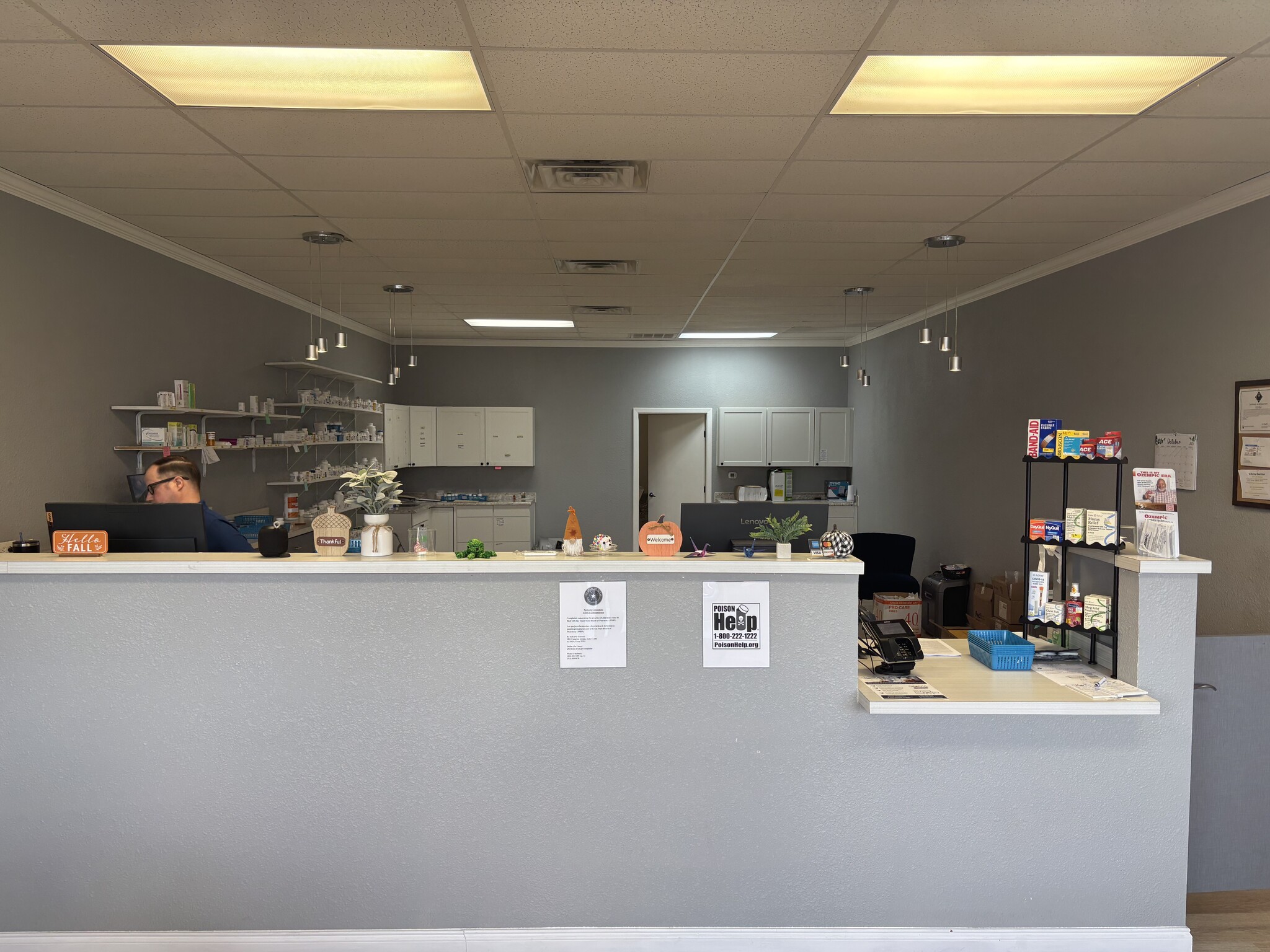 1312 E Common St, New Braunfels, TX for lease Interior Photo- Image 1 of 6