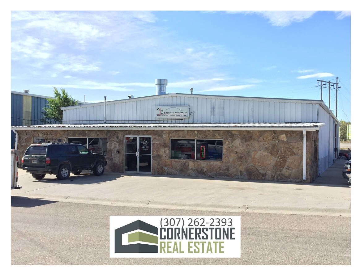 625 Johnson Ave, Mills, WY 82644