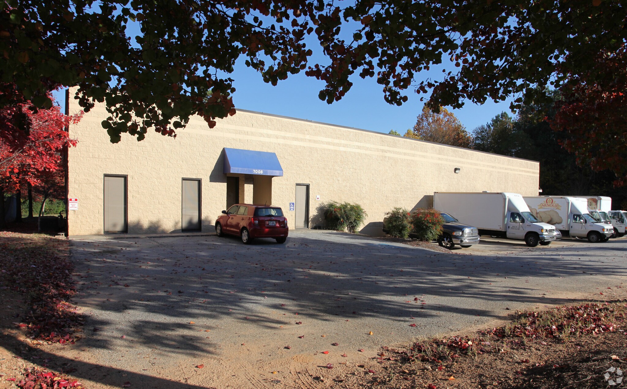 7008 Commercial Dr, Morrow, GA 30260