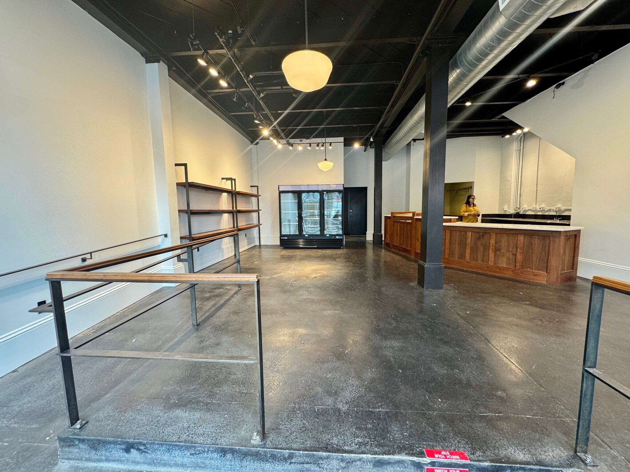 414 SW 13th Ave, Portland, OR for lease Building Photo- Image 1 of 17