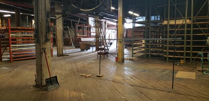 186 Van Dyke St, Brooklyn, NY for lease Interior Photo- Image 2 of 9