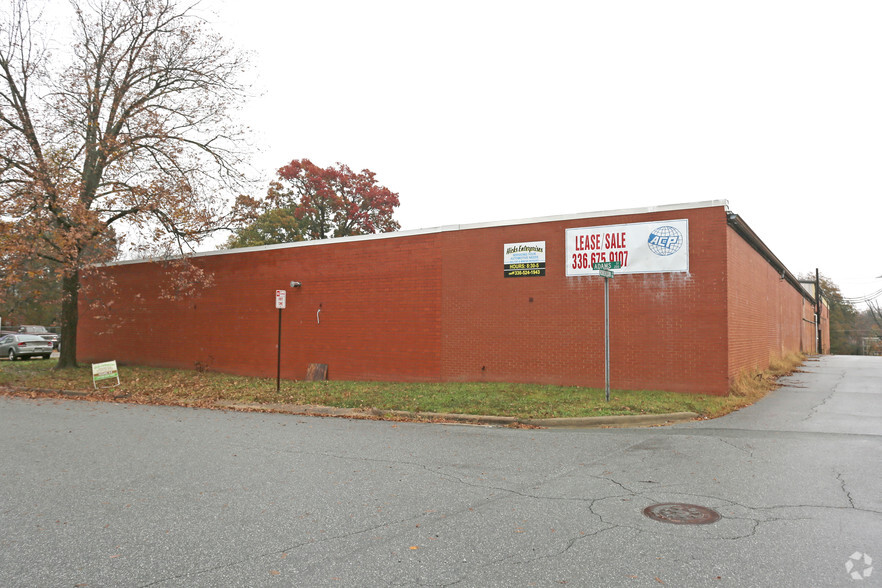 203 Adams St, Burlington, NC for lease - Building Photo - Image 2 of 9