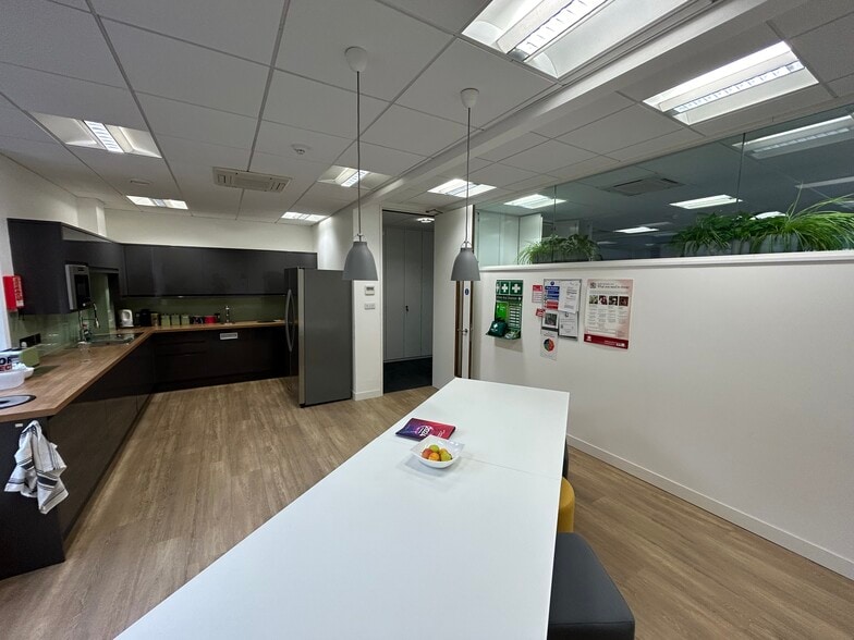 Castle St, Cambridge for lease - Interior Photo - Image 3 of 4