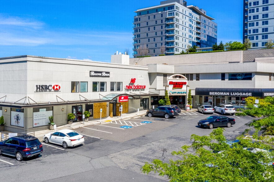 821827 Bellevue Way NE, Bellevue, WA 98004