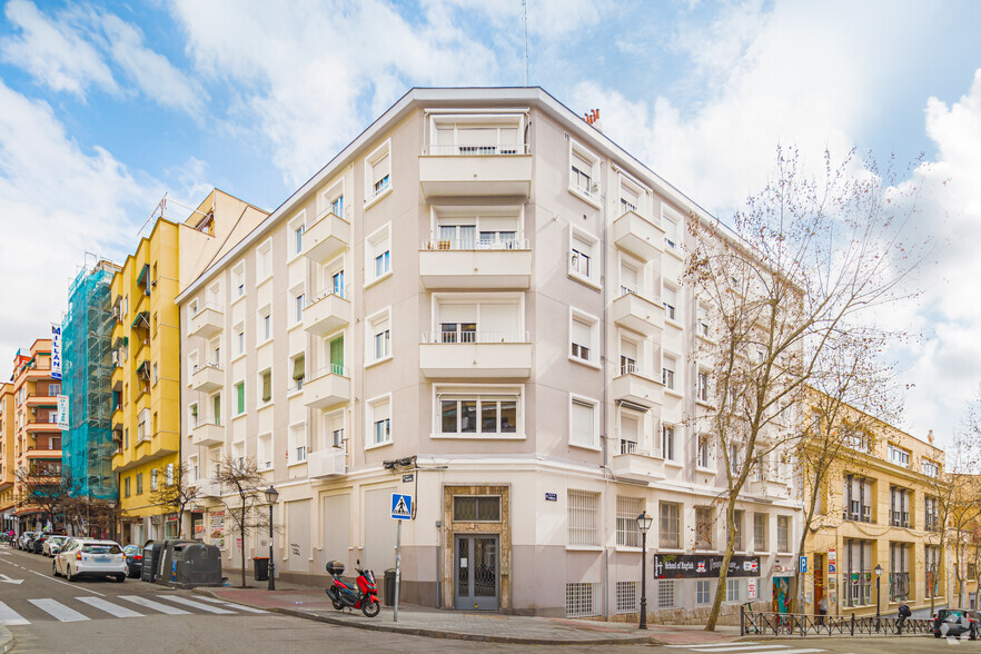 Calle Moratines, 19, Madrid, Madrid for sale - Primary Photo - Image 1 of 1