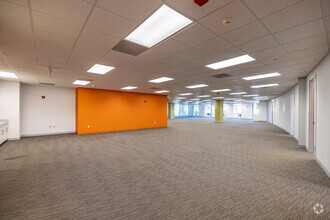 8200 NW 41st St, Miami, FL for lease Interior Photo- Image 2 of 13