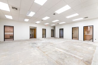 14701-14721 Princeton Ave, Moorpark, CA for lease Building Photo- Image 2 of 8