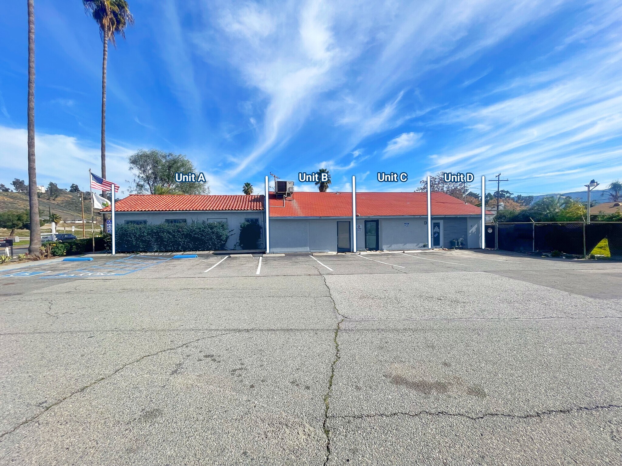 16899 Lakeshore Dr, Lake Elsinore, CA for lease Building Photo- Image 1 of 24