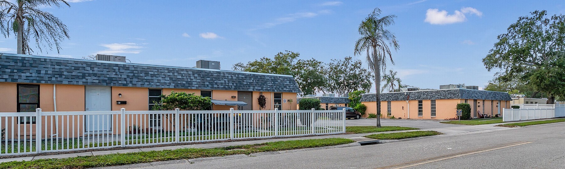 885 Beltrees St, Dunedin, FL 34698