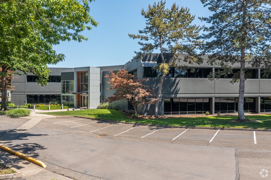 8500 SW Creekside Pl, Beaverton, OR for lease - Building Photo - Image 2 of 23