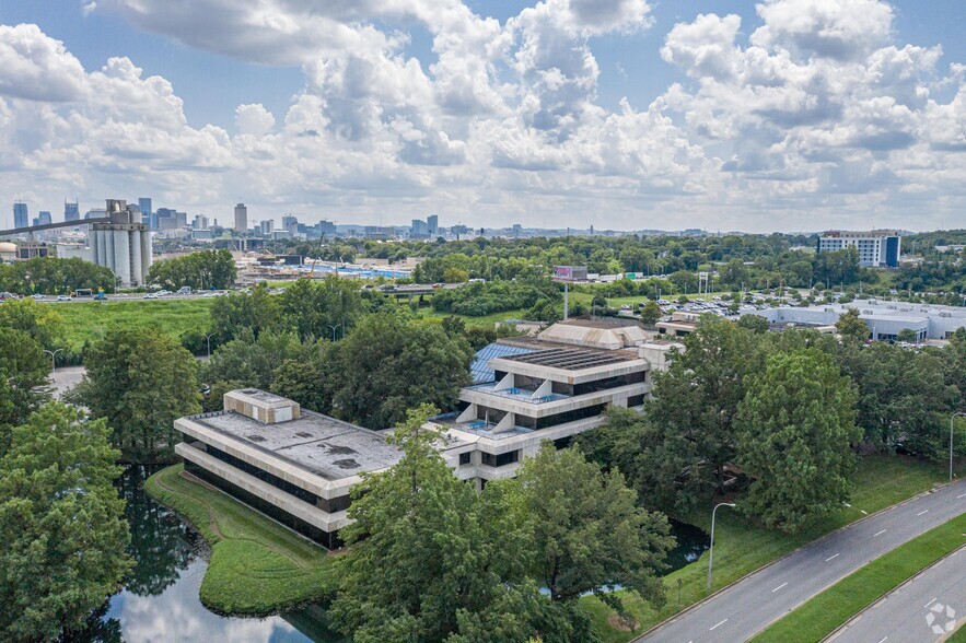 1 Vantage Way, Nashville, TN for lease - Building Photo - Image 3 of 4