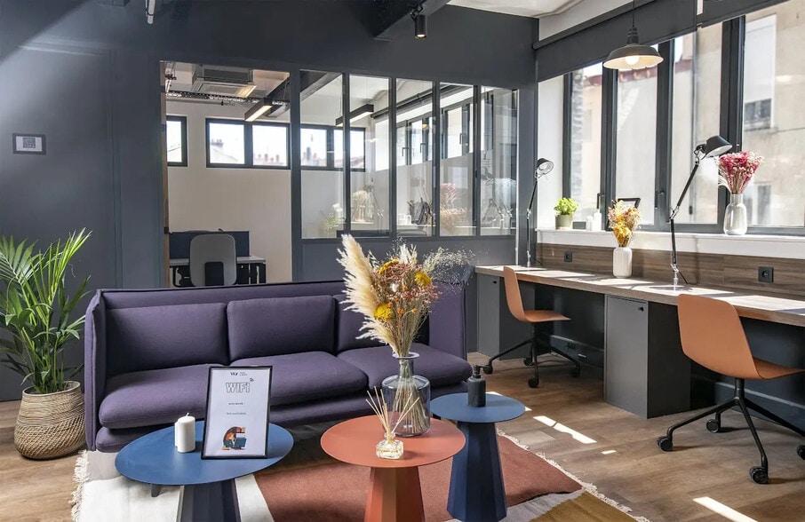 3 Place Martin Levasseur, Saint-Ouen-sur-Seine for lease - Building Photo - Image 2 of 21