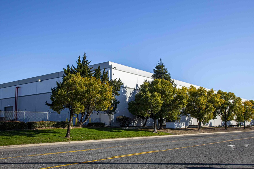 3600 Leckron Rd, Modesto, CA for lease - Building Photo - Image 2 of 5