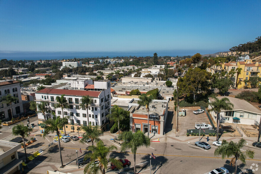 39 N California St, Ventura, CA for lease - Aerial - Image 2 of 3