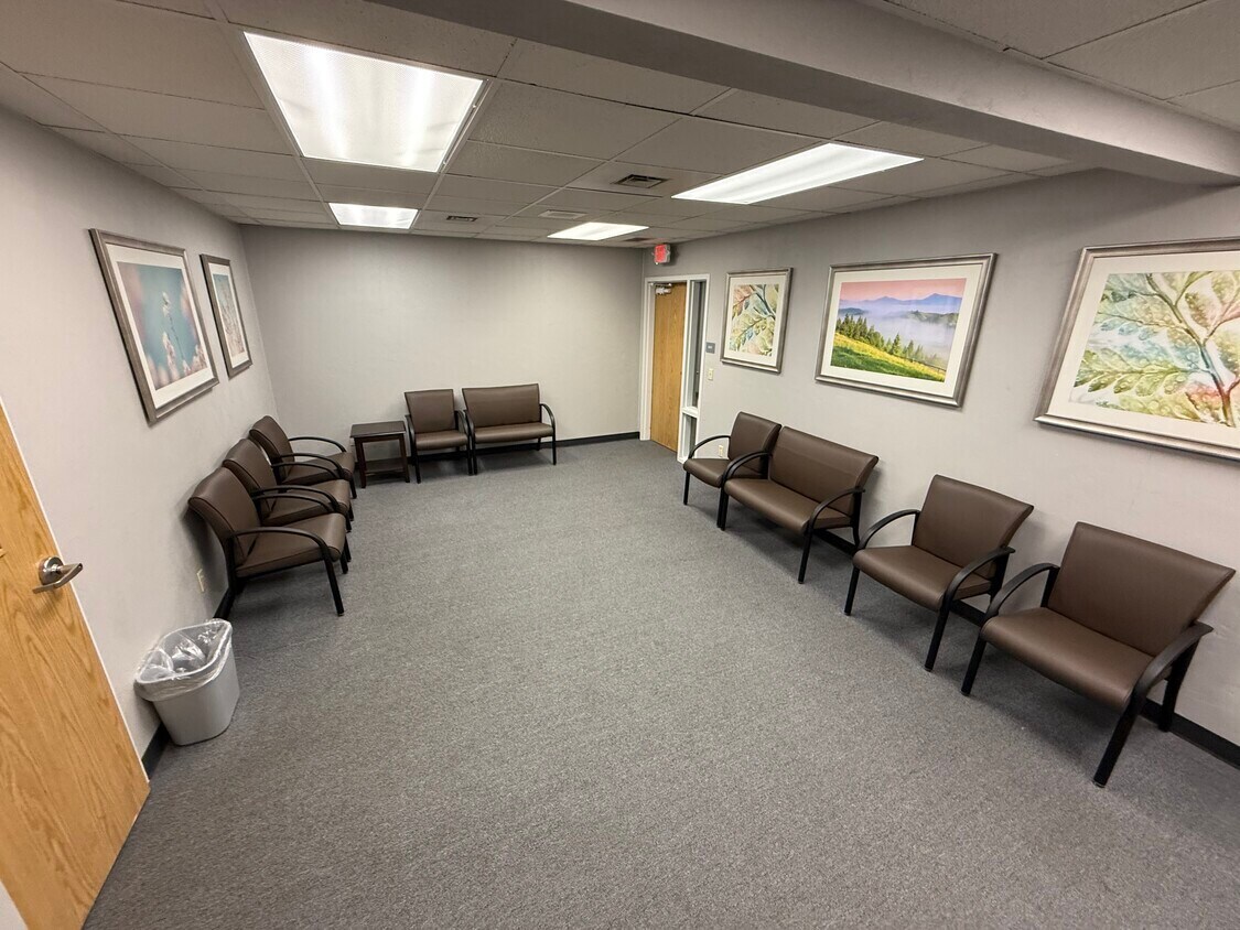 6900 NW 9th Blvd, Gainesville, FL 32605 - Unit 2 -  - Interior Photo - Image 1 of 5