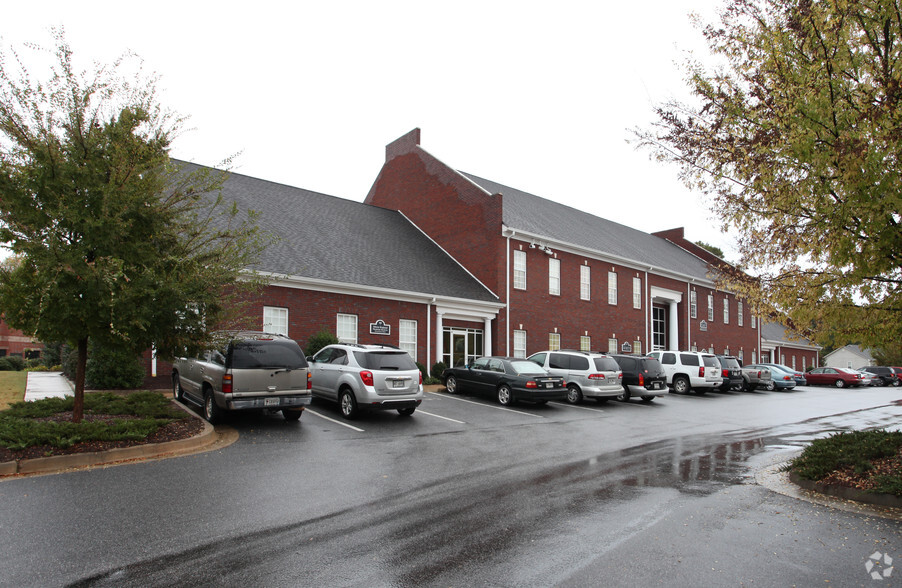 1500 Oglethorpe Ave, Athens, GA for lease - Building Photo - Image 2 of 3