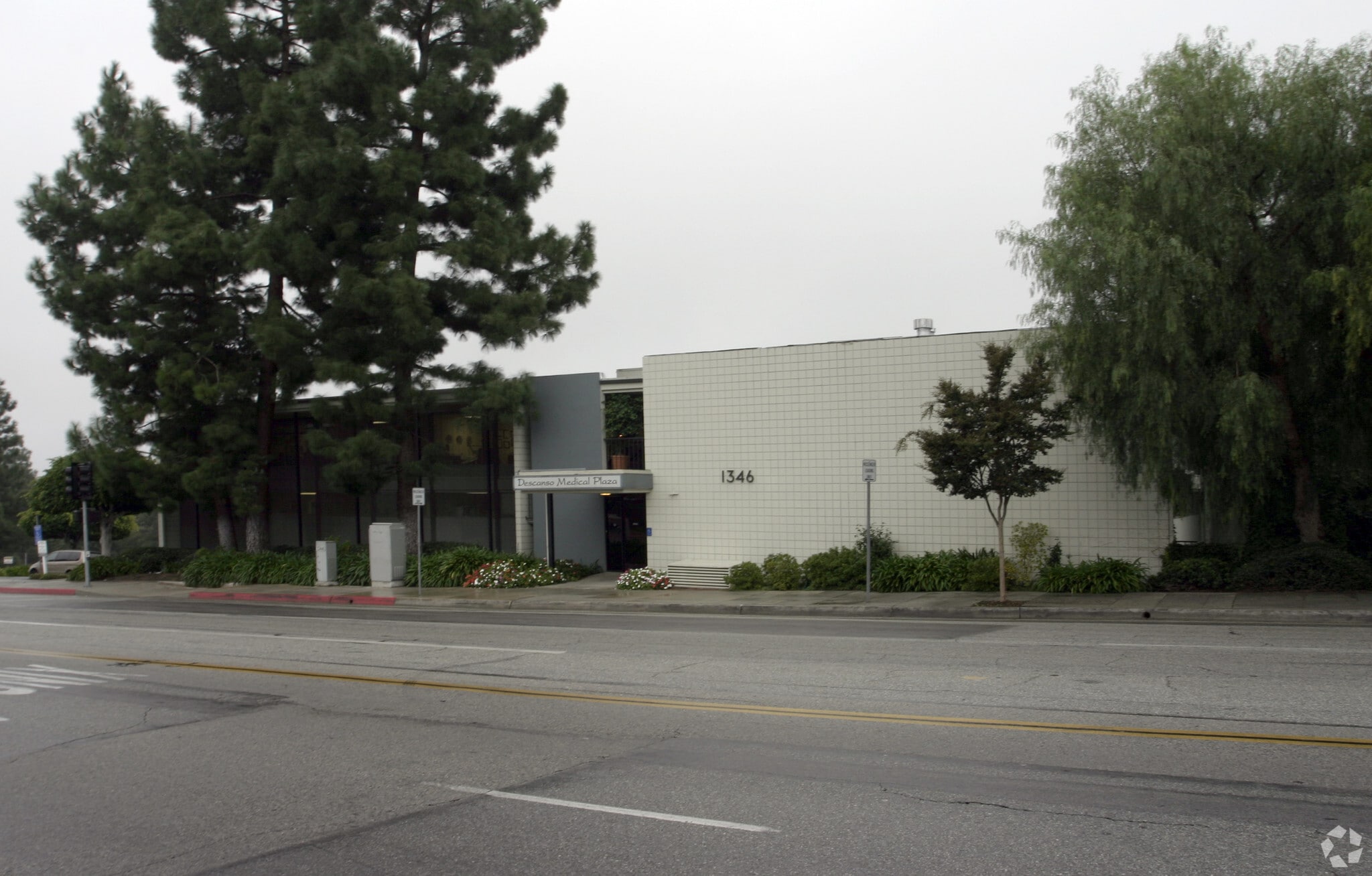 1346 Foothill Blvd, La Cañada Flintridge, CA for lease Building Photo- Image 1 of 7