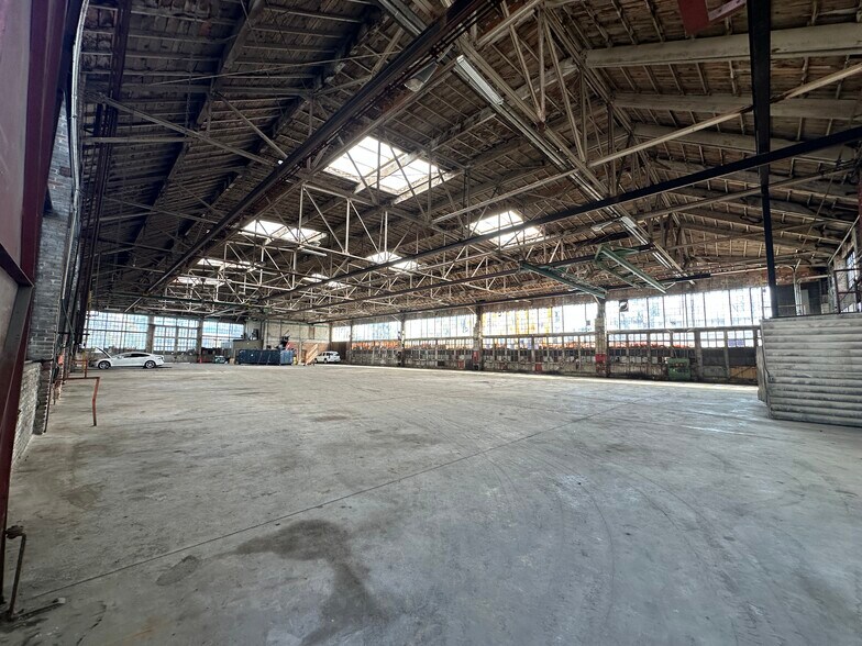 2635-2717 Peralta St, Oakland, CA for lease - Building Photo - Image 2 of 9