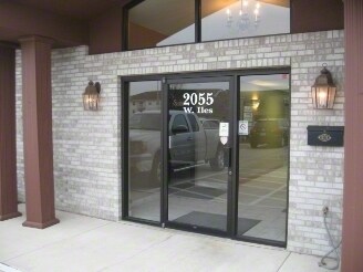 2055 W Iles Ave, Springfield, IL for sale Primary Photo- Image 1 of 1