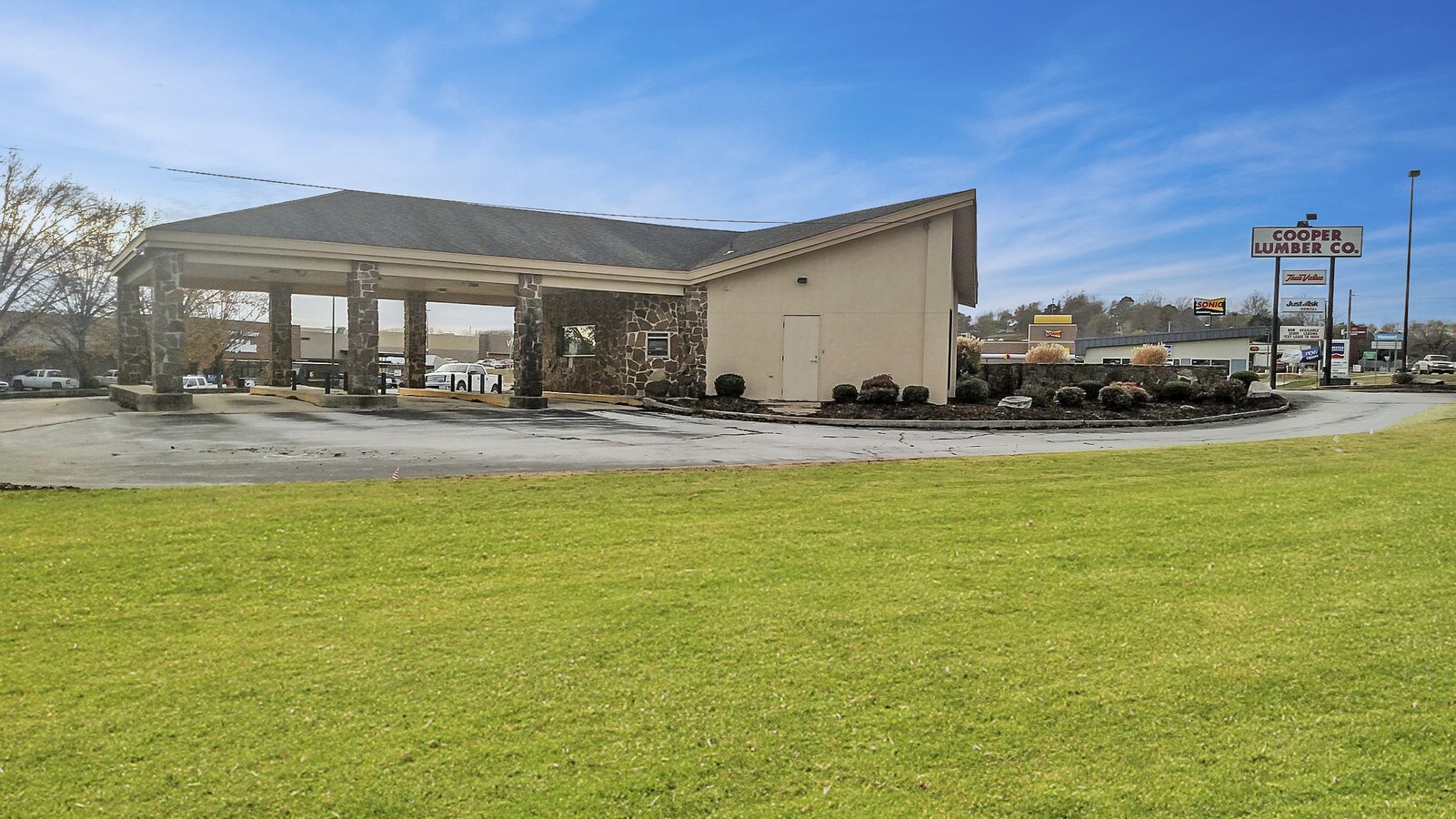 1107 NW 12th Ave, Ava, MO 65608