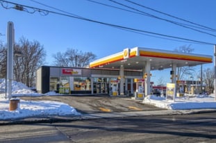 185 Boul Curé-Labelle, Laval QC - Gas Station