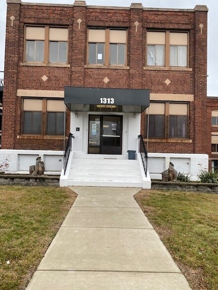 1313 Connecticut Ave, Bridgeport, CT for lease - Building Photo - Image 1 of 10