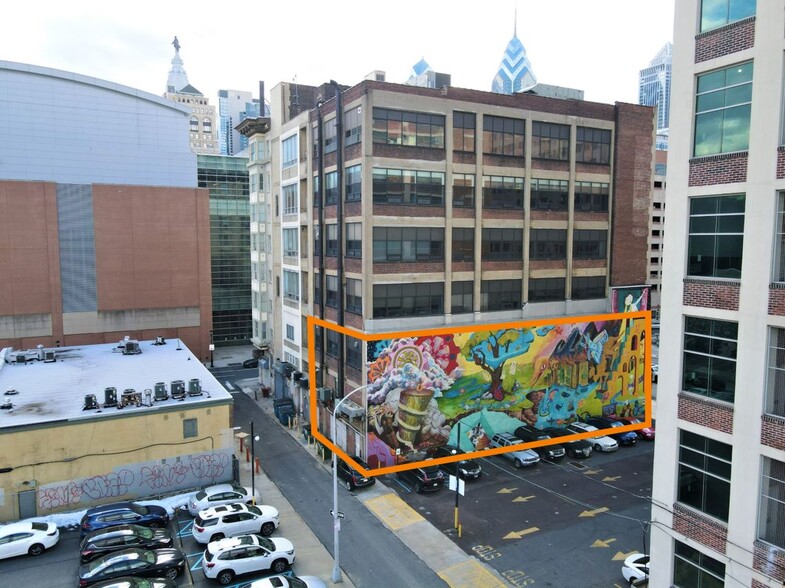 207 N Broad St, Philadelphia, PA for lease - Building Photo - Image 2 of 12