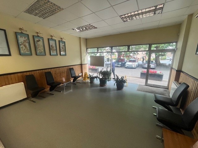 27 St. John's, Warwick for lease - Building Photo - Image 3 of 9