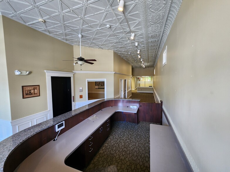 446 E Main St, Bowling Green, KY for lease - Interior Photo - Image 3 of 20