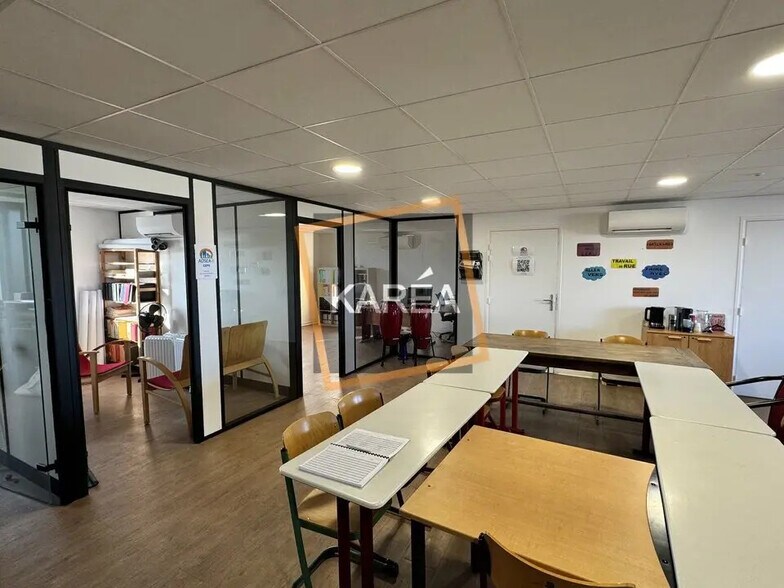 Office in Mareuil-lès-Meaux for lease - Interior Photo - Image 1 of 5