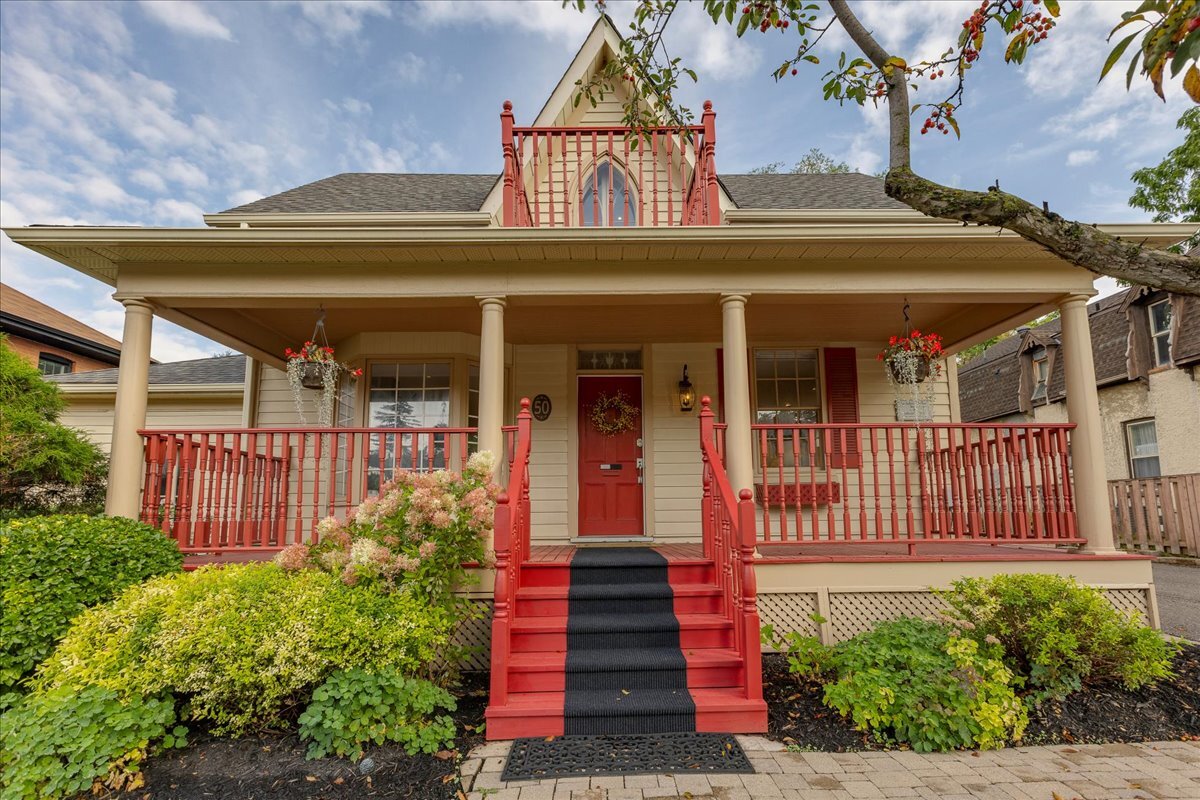 50 Wellington St E, Aurora, ON for sale Primary Photo- Image 1 of 8