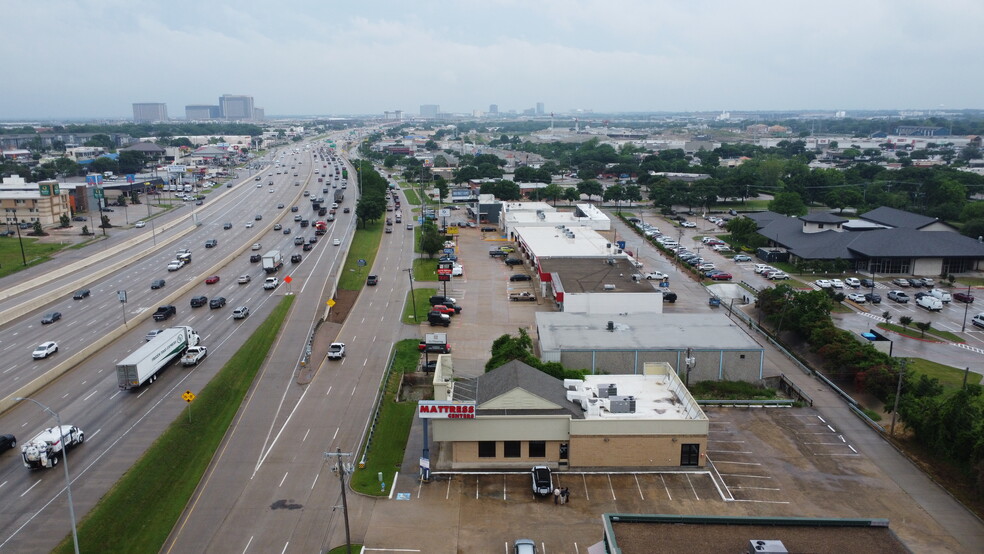 1721 N Central Expy, Plano, TX for lease - Building Photo - Image 3 of 7