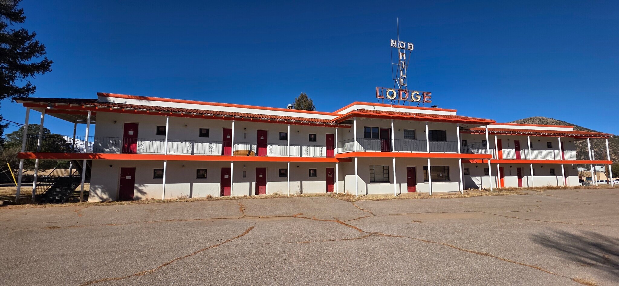 107 El Paso Rd, Ruidoso, NM for sale Primary Photo- Image 1 of 12