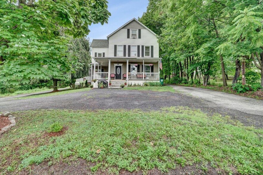 3 Prospect St, Marlboro, NY 12542