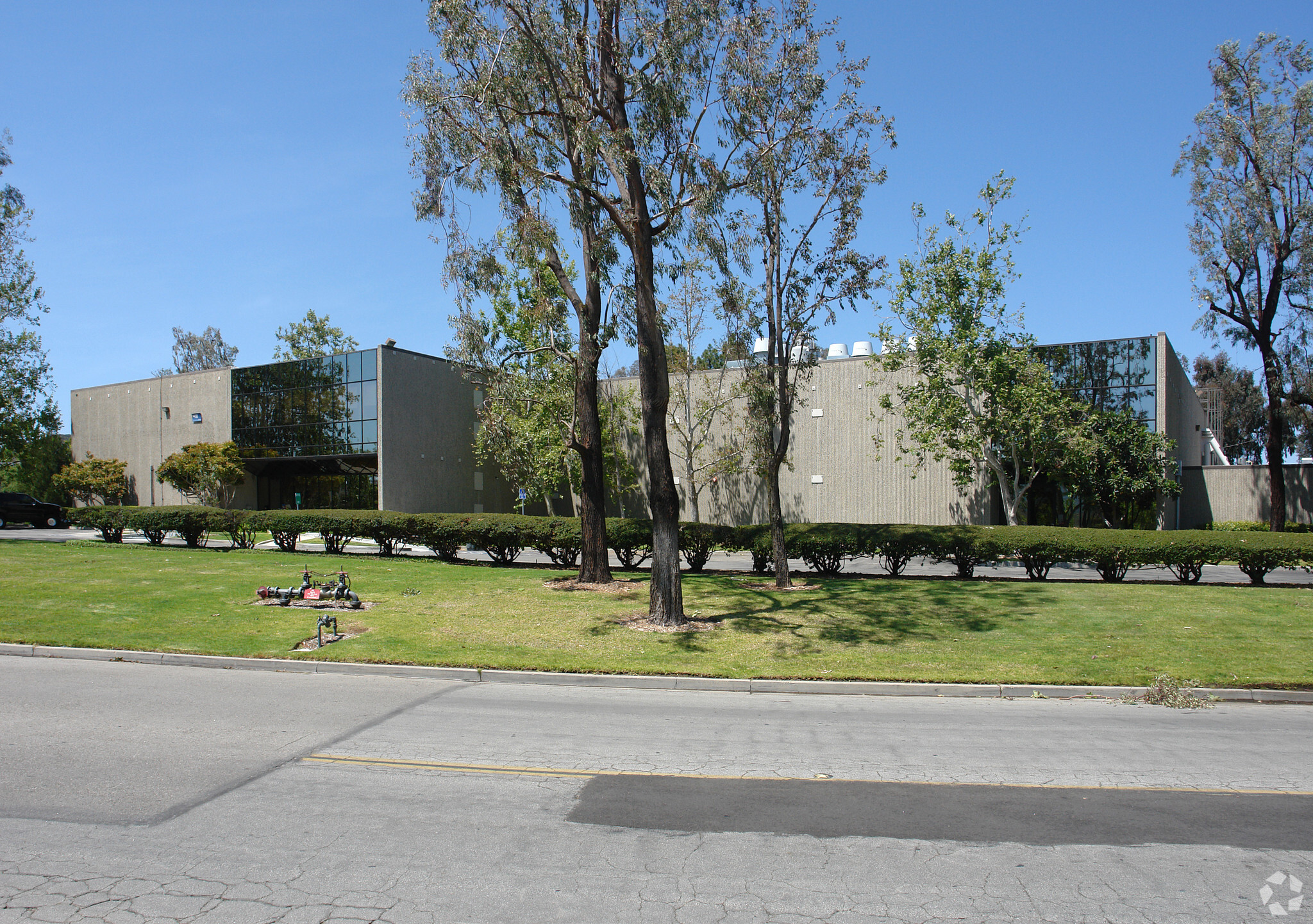 2495 Teller Rd, Thousand Oaks, CA for lease Primary Photo- Image 1 of 3