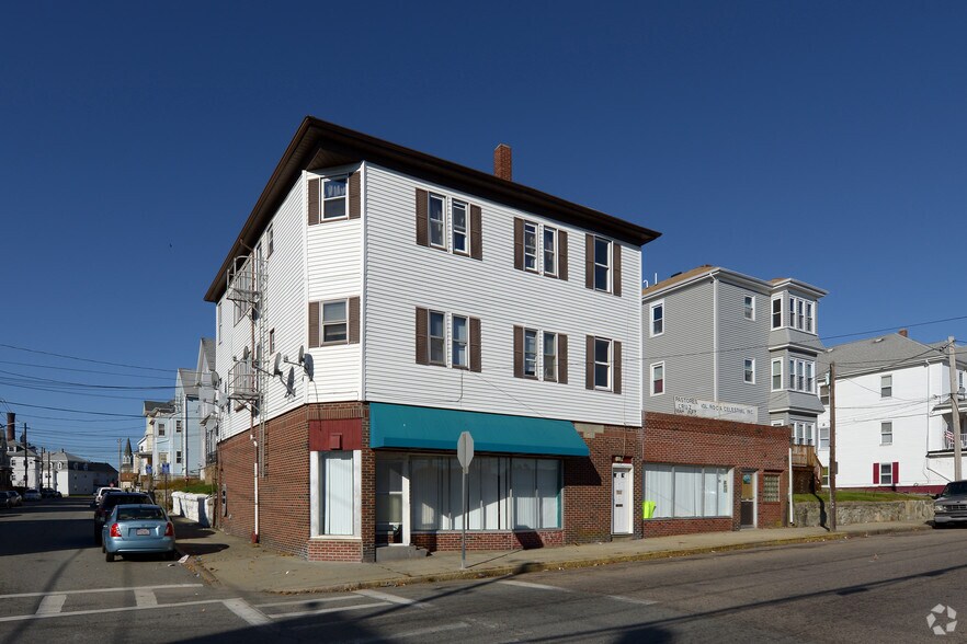 151159 E Main St, Fall River, MA 02724