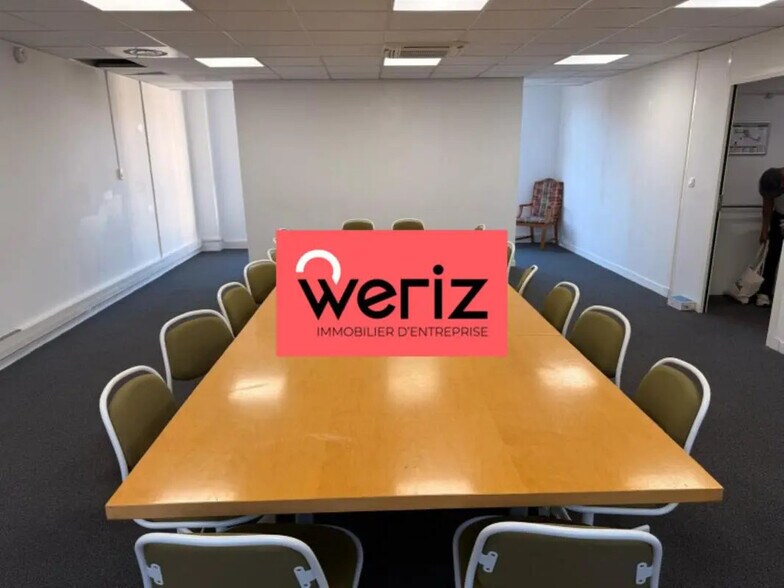 Office in Marseille for sale - Building Photo - Image 3 of 5