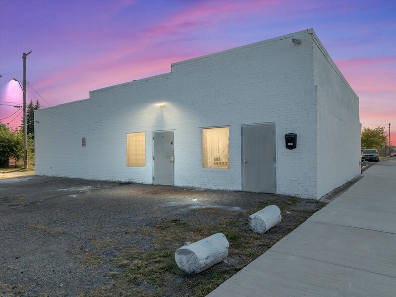 227 Southfield Rd, Ecorse, MI for sale - Building Photo - Image 1 of 27