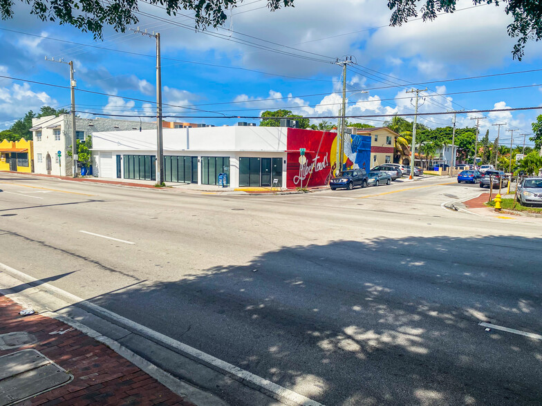 300 SW 17th Ave, Miami, FL for sale - Building Photo - Image 1 of 11