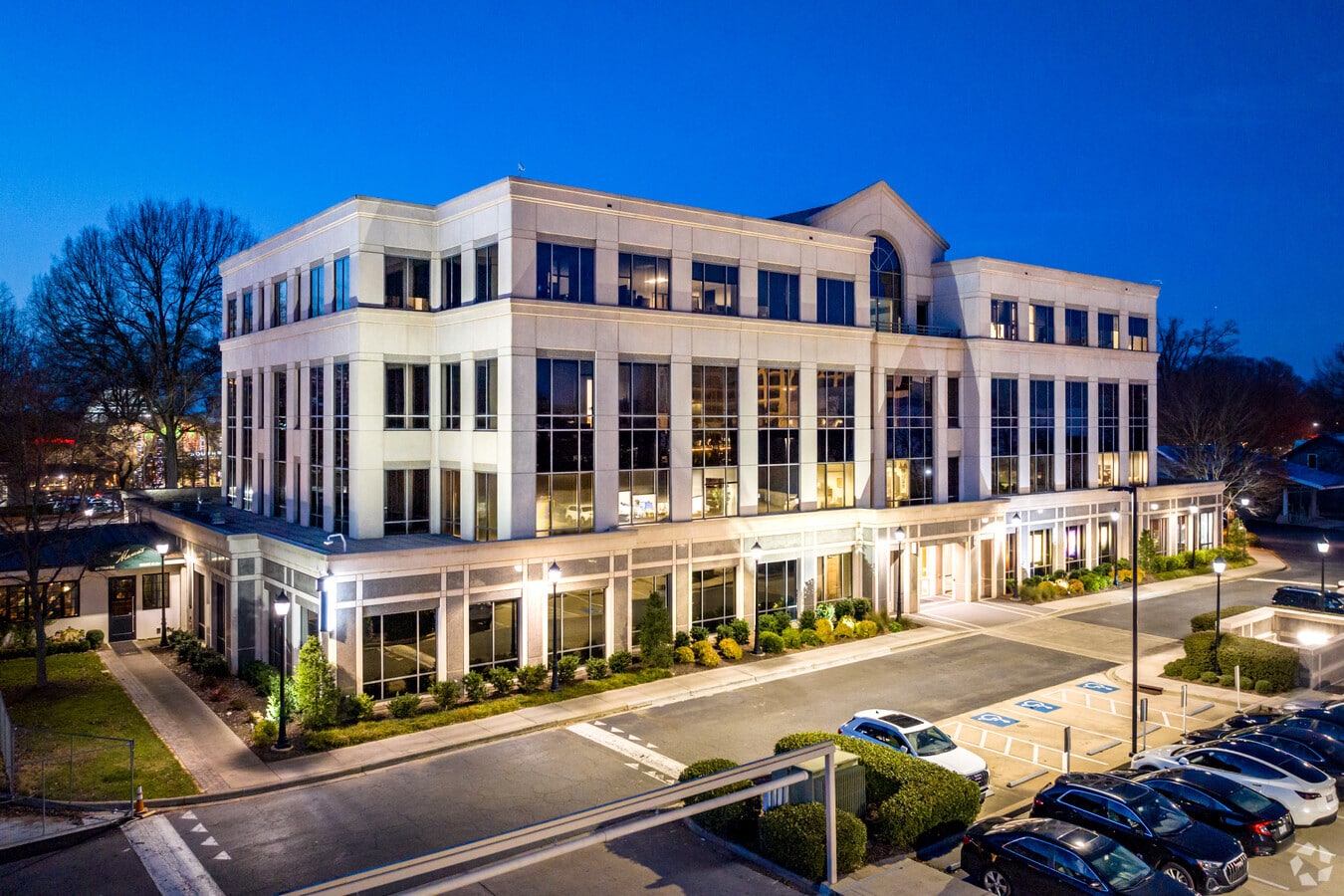 4521 Sharon Rd, Charlotte, NC 28211